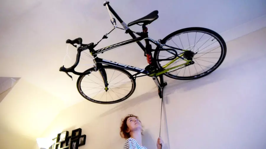 Устройство для компактного хранения велосипеда