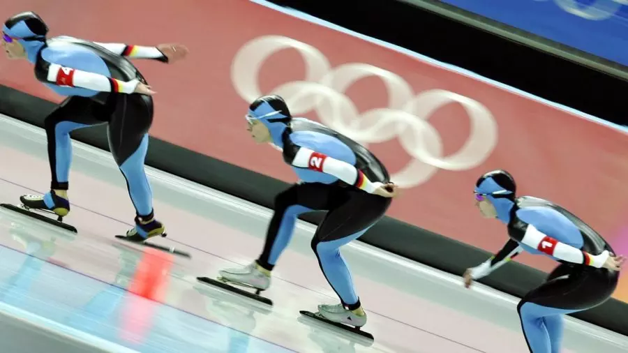 конькобежци